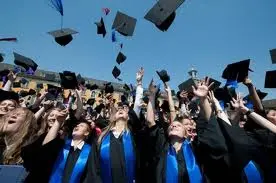8 Universitas Jerman yang Menyediakan Bantuan Finansial Selama Masa Studi