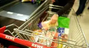 Belanja di Minimarket