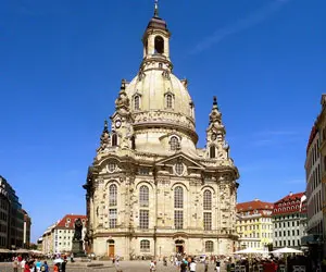 10 TEMPAT WISATA TERPOPULER DI JERMAN YANG WAJIB DIKUNJUNGI